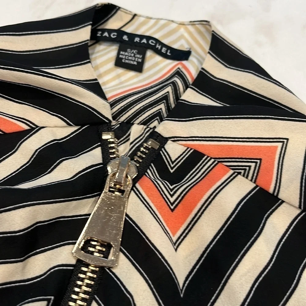 Zac & Rachel Big Zipper front blouse